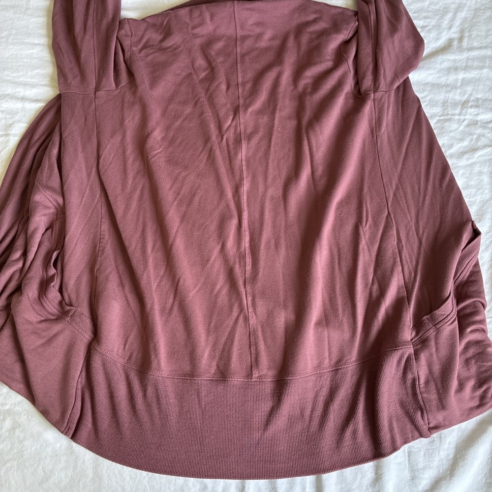 Athleta Pranayama Restore Wrap Cardigan‎ Thumbholes Pockets Victorian Berry M - Picture 9 of 11